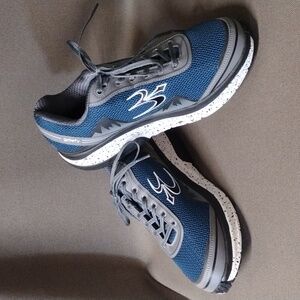 Gravity Defyer 10W / gdefy athletic walking shoes